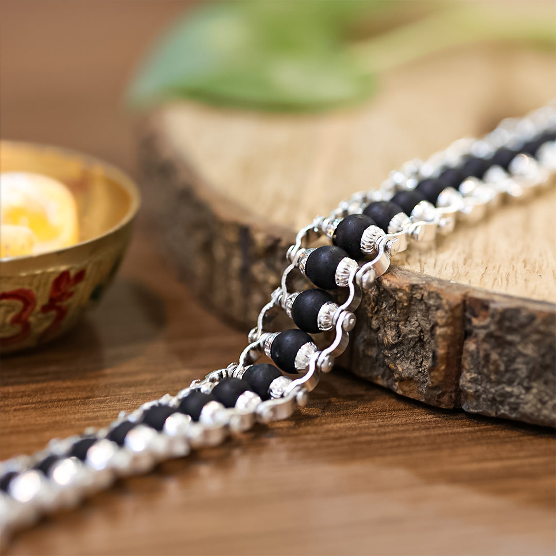 Divine Hindu Silver-Plated Karungali Chain Bracelet