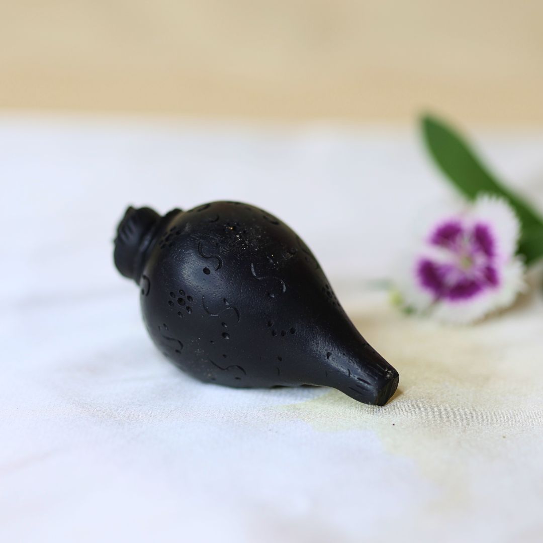 Karungali Shankh (for puja)